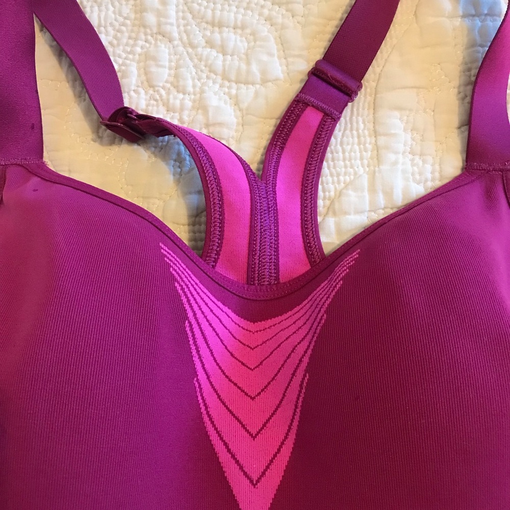 Victoria Secret Sport Bra - Picture 2 of 8
